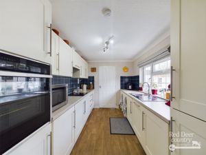 Kitchen- click for photo gallery